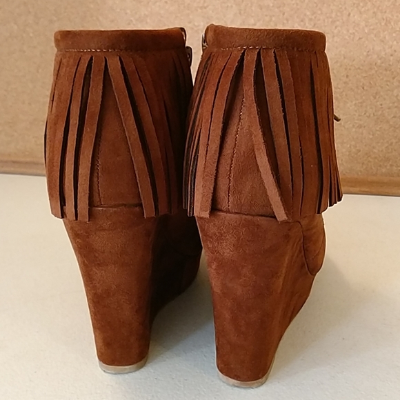 🥾Air Underground brown fringe wedge short booties🥾 - Picture 2 of 7